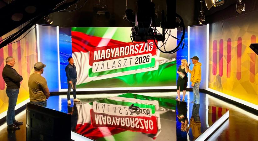 Kávé, matcha tea, váltócipő – Így készül a rendkívüli választási műsorra az ATV műsorvezetője
