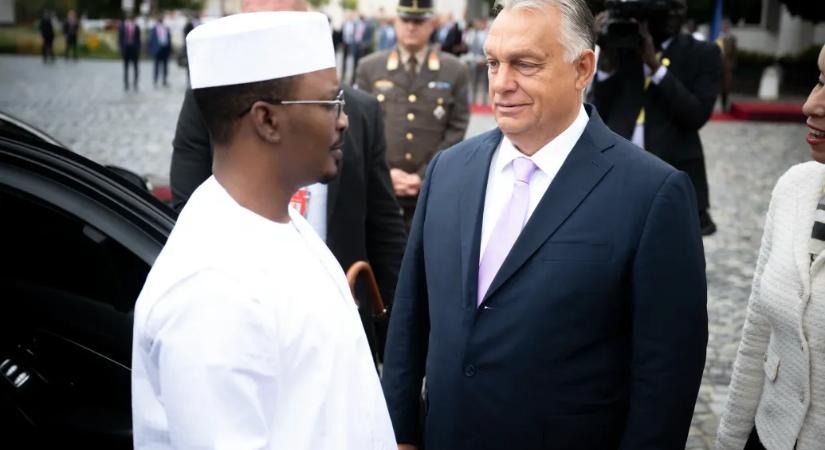 „Kérem, telepítsen magyar fegyveres erőket szuverén területünkre” – itt van a csádi elnök Orbánnak küldött 2023-as levele