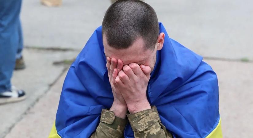 Orosz és ukrán hadifoglyok térhettek haza – videó