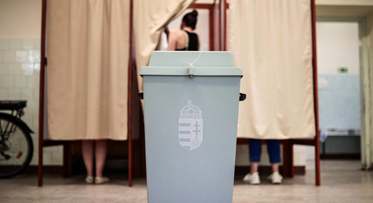 Több tiszás megfigyelőt is elutasítottak, lesz olyan külföldi város, ahol csak fideszes megfigyelők lesznek