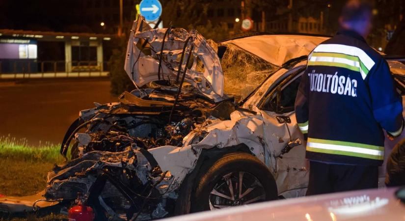 „Öt másodpercen múlt az életünk” – szemtanú a Váci úti tömegbalesetről – videóval