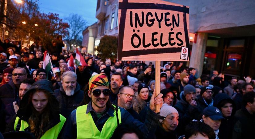 Ezért lett utcai harcosból három hét alatt zombi a NER