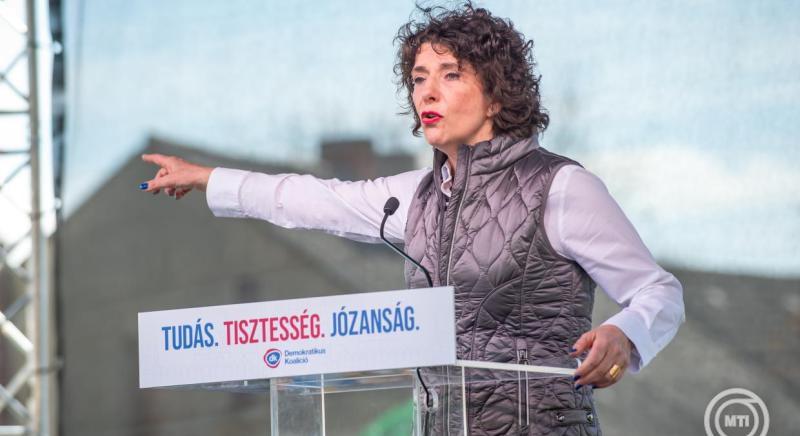 A DK egy korrupciómentes Fidesz-rendszerből sem kér