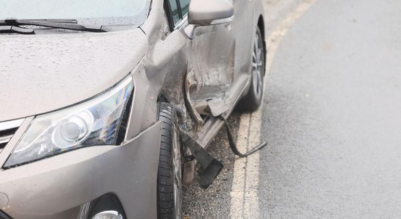 Mi történik ma? Pécsen is összement két autó szombaton
