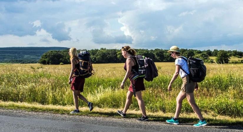 Kiszállnál a mókuskerékből? A Balaton Camino a te utad lesz