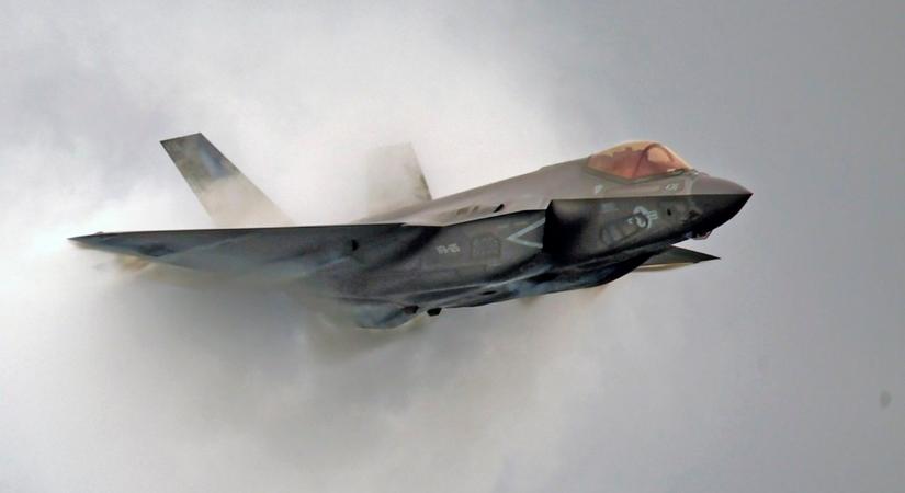 Ennek már a fele sem tréfa: váratlan helyről érkezhet fegyverszállítmány Iránba