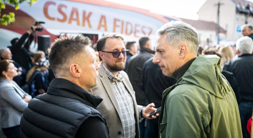 Lázár János: Egy jó kapust nem lehet kizökkenteni! Vasárnap szavazzunk a Fideszre!