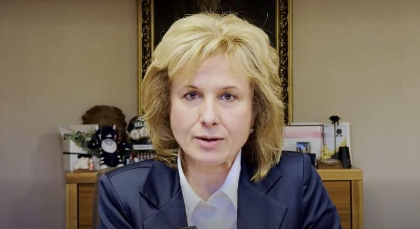 Dobta Dobrev Kláráékat és eltiszásodott a tatabányai városvezetés