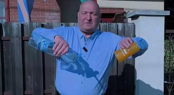 Videó: Németh Szilárd egy üveg Szentkirályi ásványvíz kiöntésével üzent Balogh Leventének