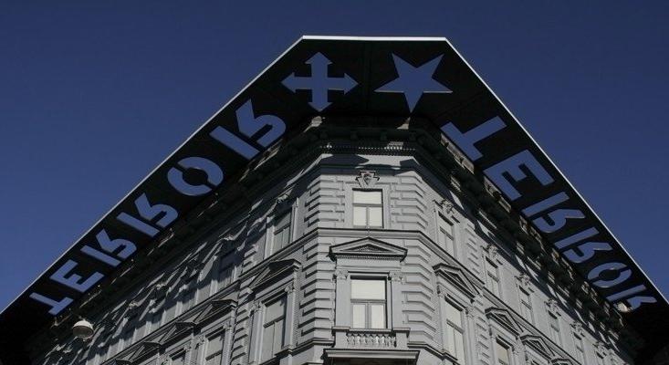 Terrorháza Múzeum: a Hősök terén megrendezett koncert után trágár feliratot festettek a Hősök Falára