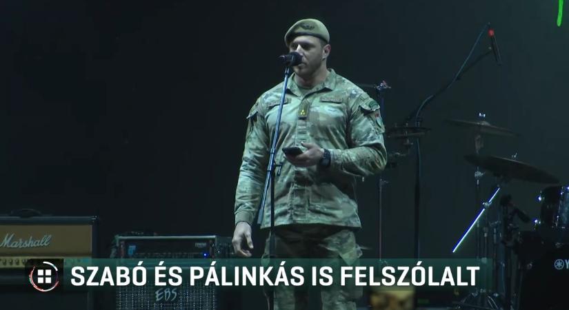 A kitálaló századosok is felszólaltak a rendszerbontó koncerten