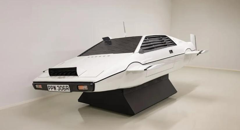 Most öné lehet James Bond híres tengeralattjáró-autója