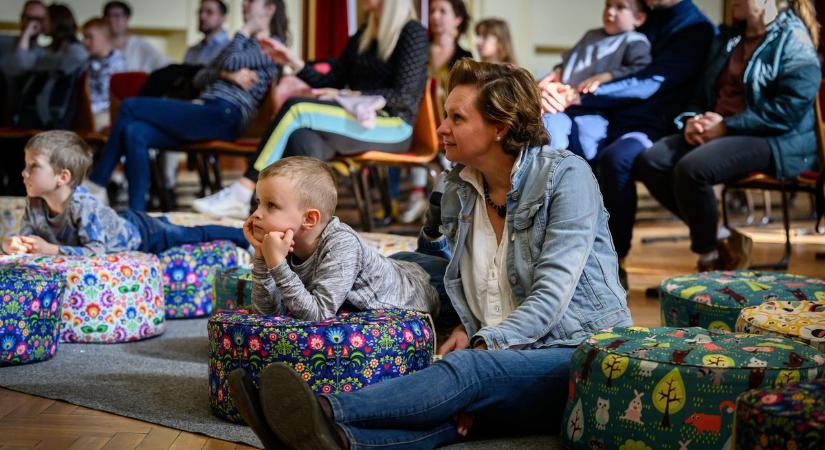 Verses családi délután a költészet napján Sopronban - Fotók