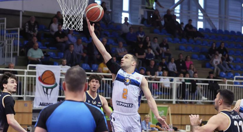 Nagy hátrányból jött vissza, de kulcspillanatokban többet hibázott a Szedeák