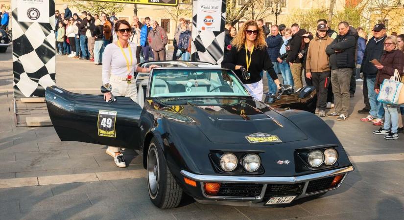 Autócsodák lepték el Eger belvárosát - fotókkal, videóval