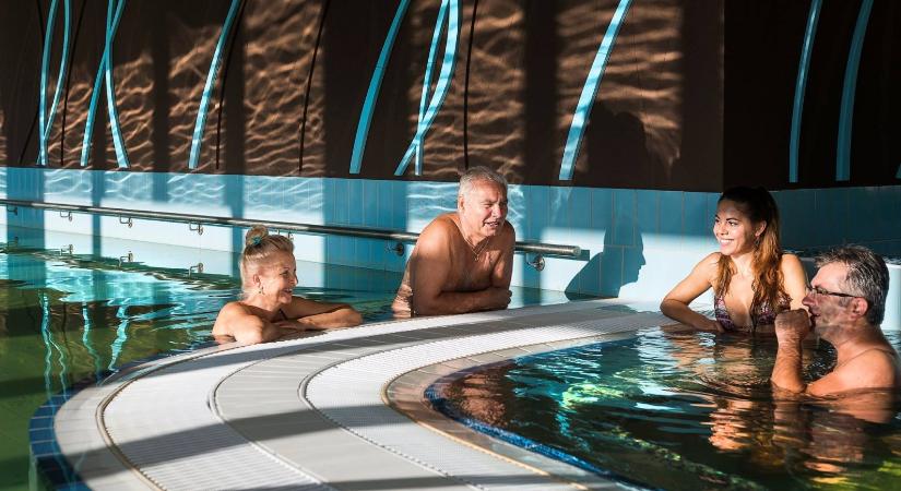 Élményfürdős újdonságok, nagy múltú gyógyvíz és egy új jegytípus