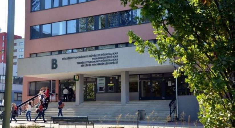 Belekukkantottak az egyetemi életbe – kamasztanodás diákok a Nyíregyházi Egyetemen