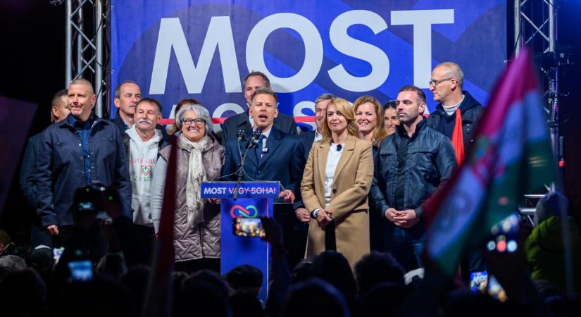 Debrecenben zárta kampányát a Tisza Párt – fotókkal, videóval