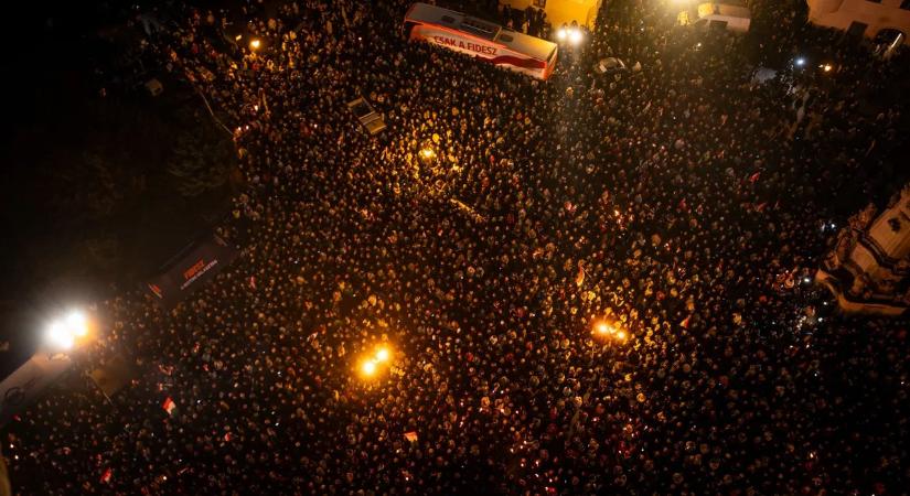 Fergeteges volt a hangulat Orbán Viktor kampányzáróján - itt vannak a legjobb képek