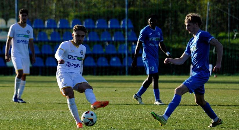 Ismét előnyből bukott értékes pontokat az Aqvital FC Csákvár