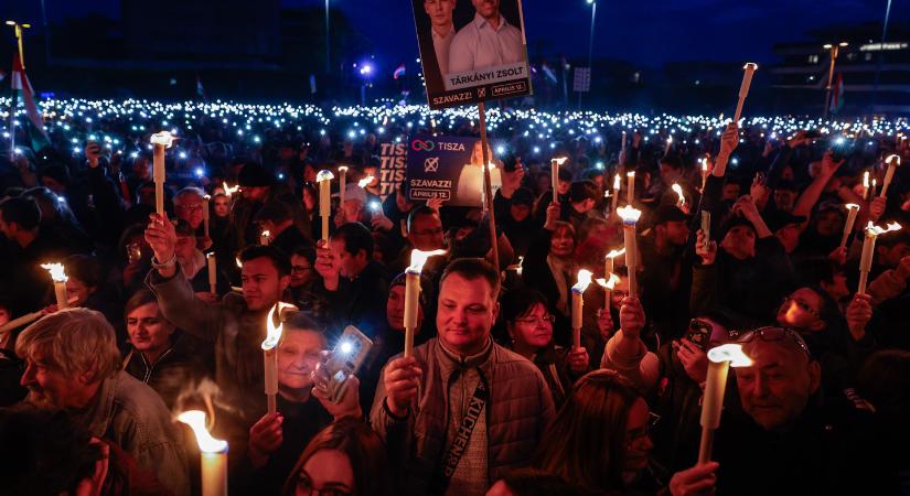 Rendszerváltó bulira hangoltak a tiszás fiatalok a debreceni kampányzárón