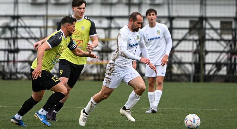 Dráma Siófokon: bombagól, késői egyenlítés és kiállítás fűszerezte a Dunaújváros elleni mérkőzést