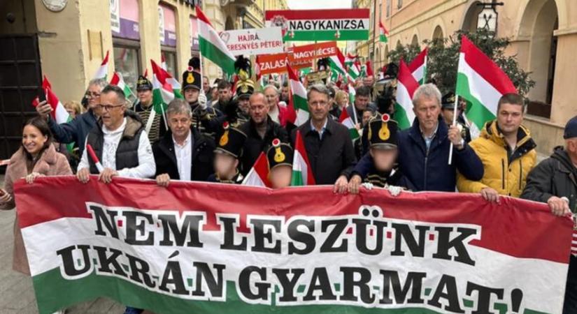 Kúria: Cseresnyés kampánycélokra használta a huszárnak öltözött gyerekeket