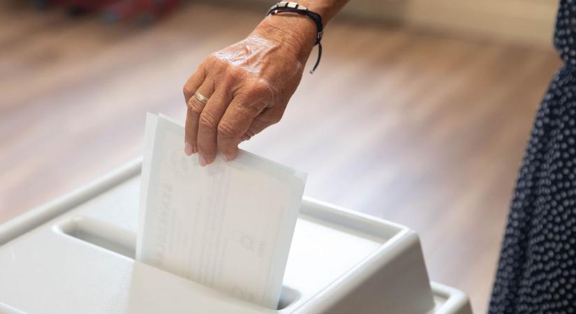 Választás 2026 - Szolgálatot teljesítő rendőrök, tűzoltók, és katonák is szavazhatnak