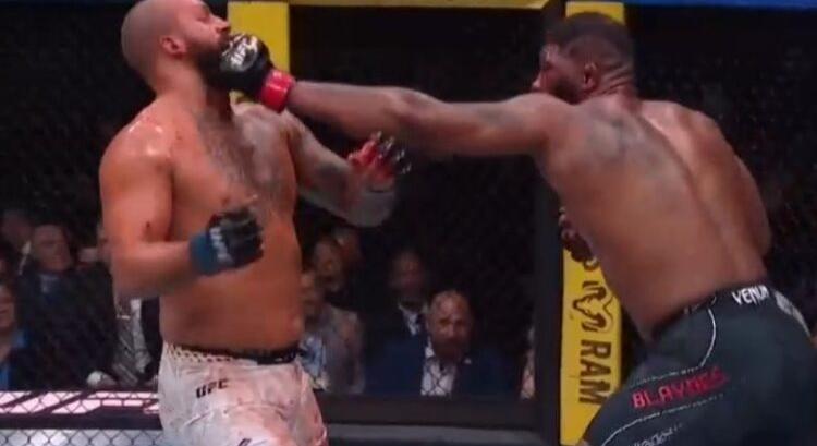 Minden idők egyik legjobb nehézsúlyú meccse ment le a UFC 327-en