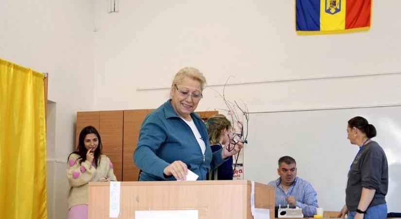 Úgy agitálnak Romániában a magyar választások kapcsán, mintha a sajátjuk volna