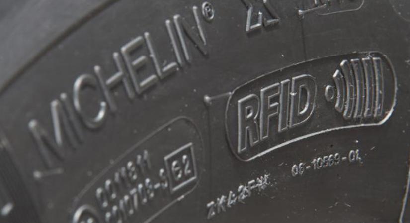 A legtöbb autósnak fogalma nincs róla, mit jelent ez a gumijelölés