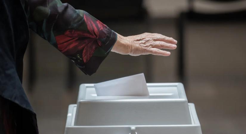 Délig még lehet mozgóurnát igényelni