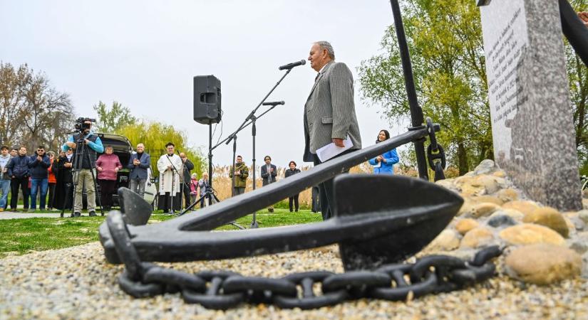 A horgony, amely múltat és közösséget köt össze