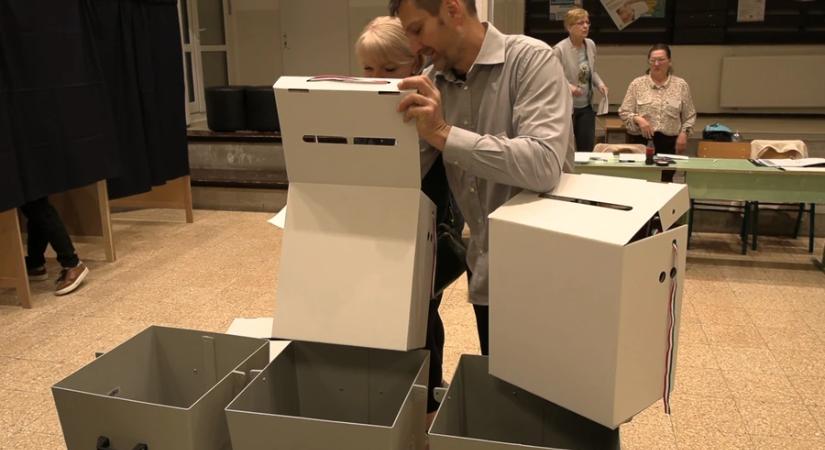 Elkezdődött a szavazás