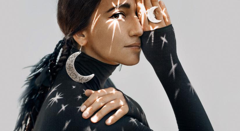 Heti horoszkóp 2026. április 13-19: a Kos újhold új kezdeteket jelez