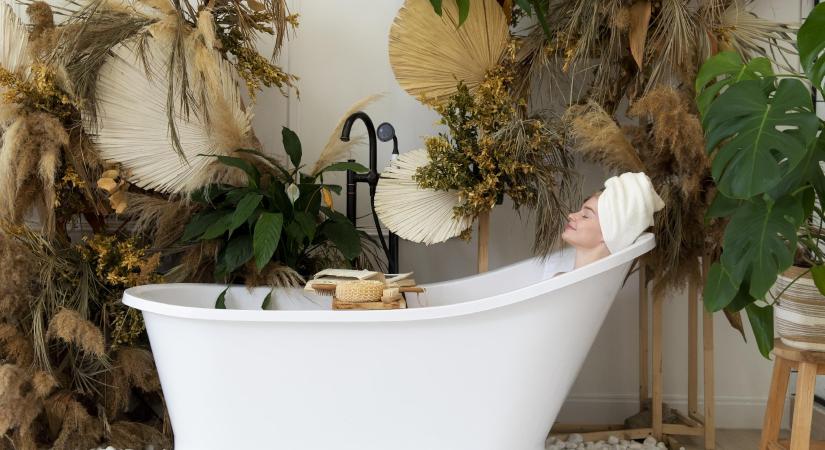 Így lesz újra ragyogó a sárga, foltos fürdőkád