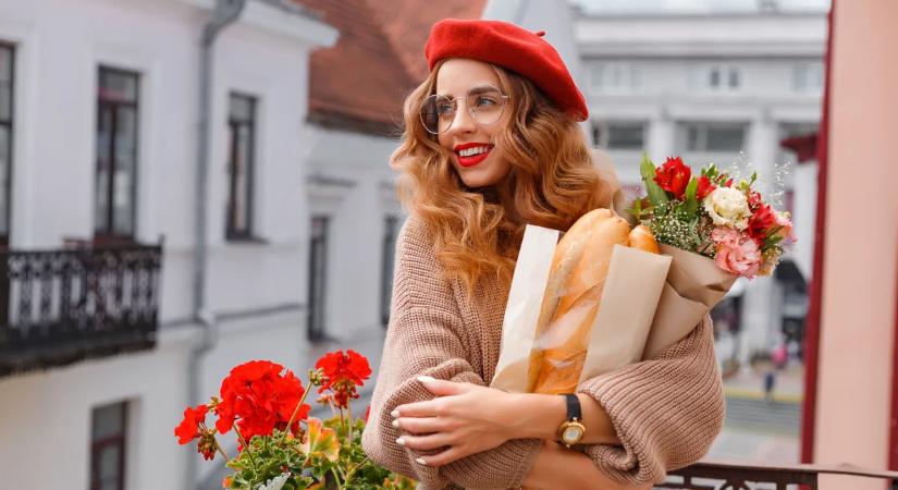 Tiltólistára velük: 5 ruhadarab, amit egy elegáns francia nő sosem viselne