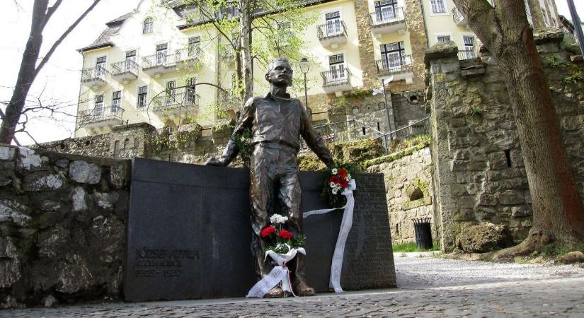 Díjazták az Év Ódaköltőjét Lillafüreden