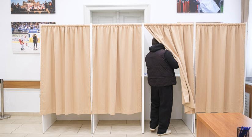 Ki nyer ma? A nap, amikor minden szavazat számít – percről percre a választásról