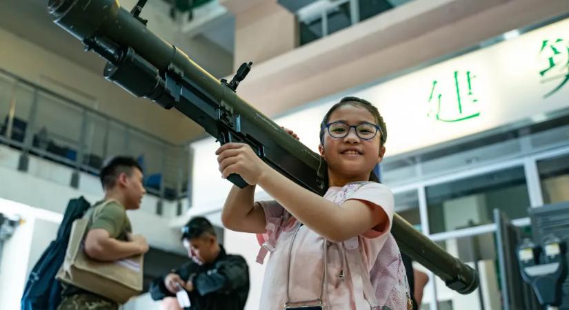 Kína fegyvereket szállítana Iránnak a tűzszünet alatt