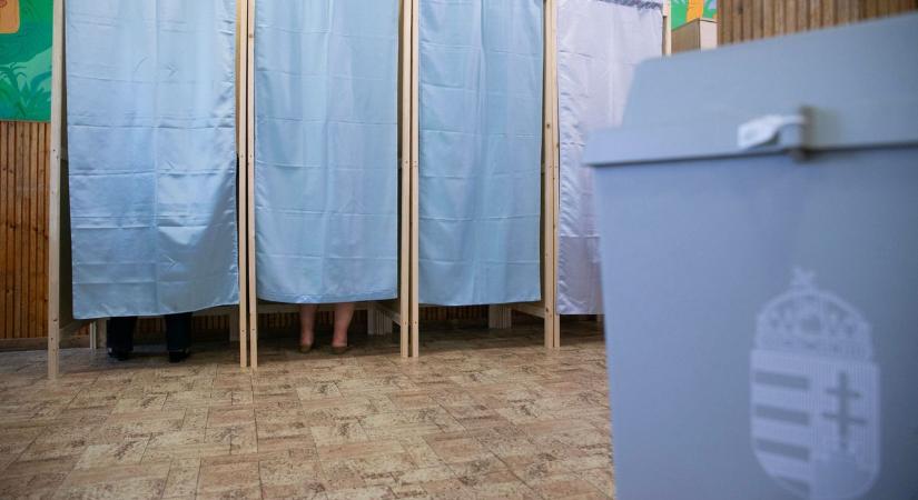 Választás 2026 - Zöld borítékba kell tenni az átjelentkezők szavazatait