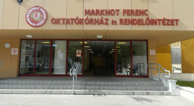 Mentő vitte a kislányt az egri kórházba, az anya kendőzetlenül írta le a véleményét