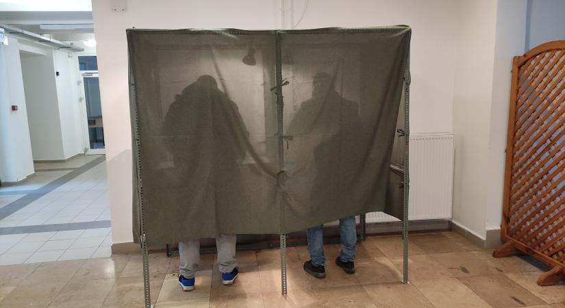 Rekordmagas részvétel reggel 7 óráig