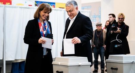 Orbán Viktor már elment szavazni, majd azt mondta, győzni jött