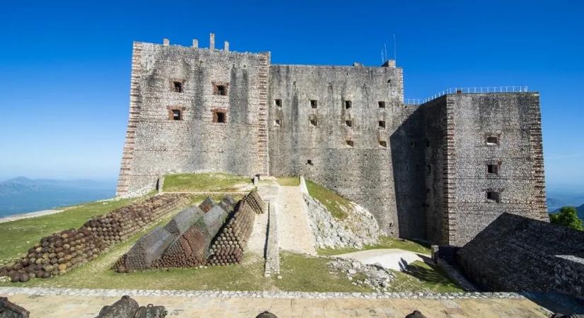 Tömegpánik alakult ki a turistaparadicsomban – több tucat halott egyetlen pillanat alatt