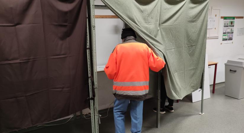 Választás: majdnem 17 százalék a részvétel reggel 9-ig