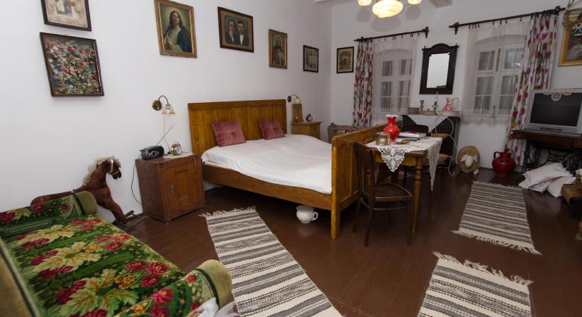 „Volt, aki egész életében nem csomagolt ki a ládákból”