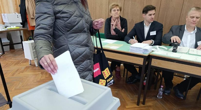 Választás 2026. Mosonmagyaróvár.- 5. számú választókerület - 9 órás részvételi adatok, Nagy István is leadta voksát - videó
