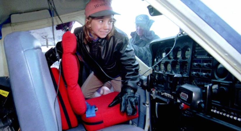 Egy 7 éves „pilóta” világrekordra készült – élete kalandjába hárman haltak bele