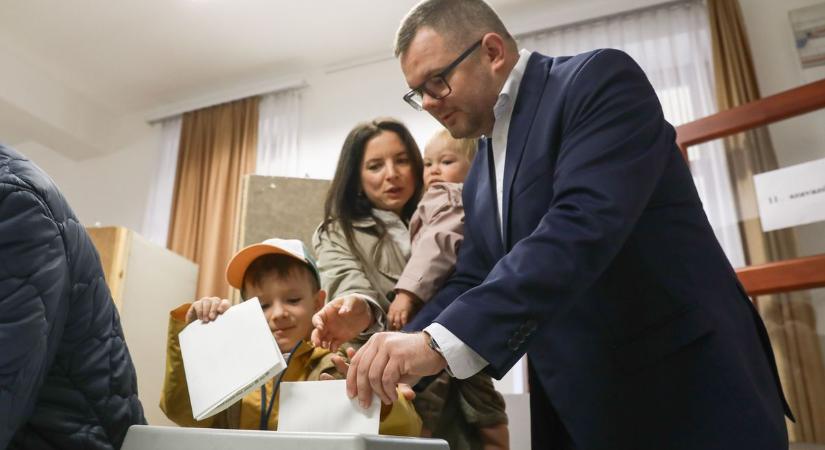 Választás 2026. – Dr. Fekete Dávid is leadta voksát és üzent a szavazóknak - fotók, videó